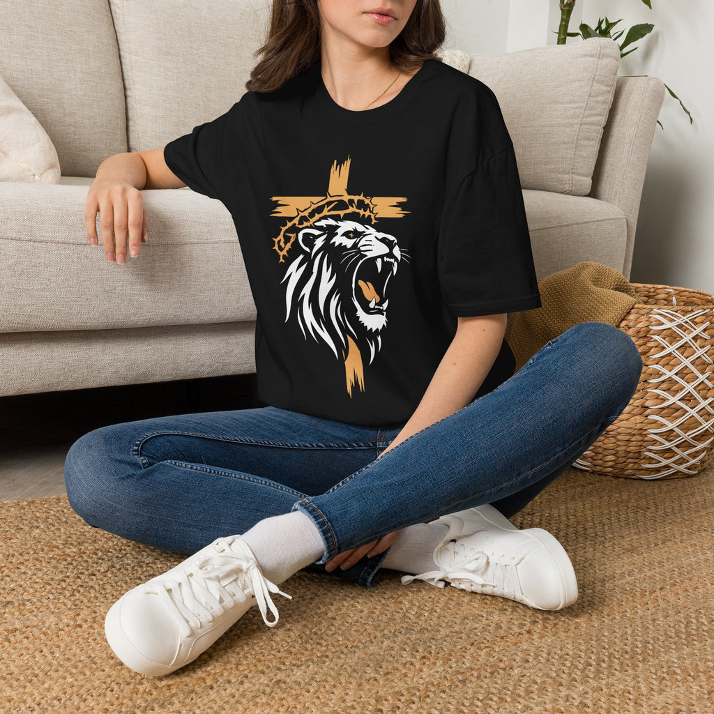 LION CROSS CROWN OF THORNS T-Shirt